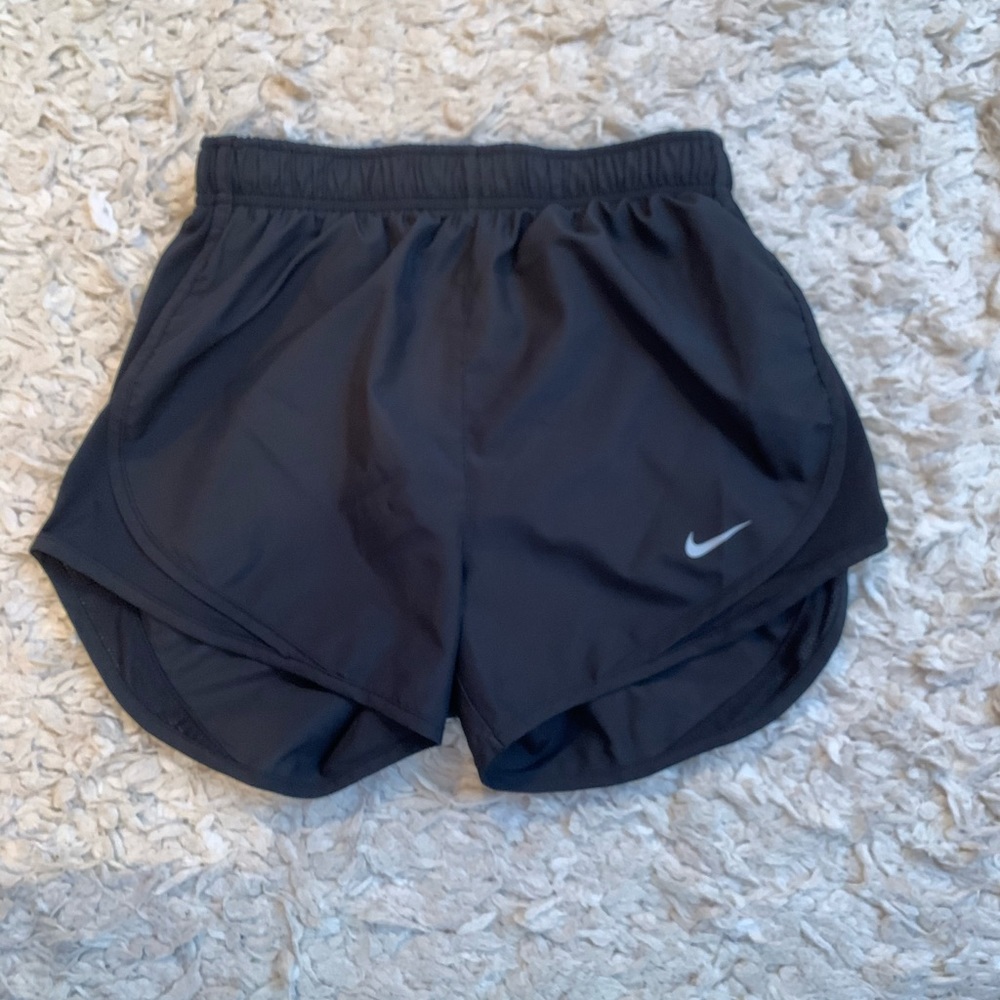 Black Nike shorts
